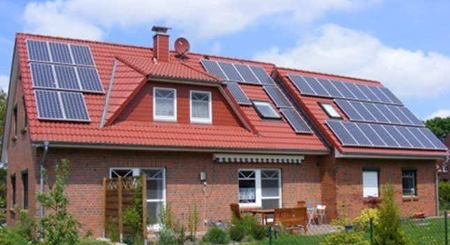 설치의 태양광 발전 시스템 빌라 지붕