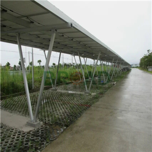 말레이시아의 간이 차고 태양 설치 체계 1.6mw